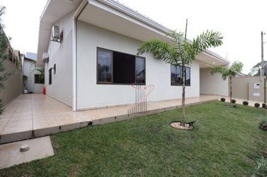 Casa &agrave; venda - 242m&sup2; - Jardim Bourbon