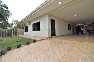 Casa &agrave; venda - 242m&sup2; - Jardim Bourbon