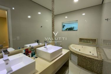 Sobrado &agrave; venda - 238m&sup2; - Jardim Lind&oacute;ia