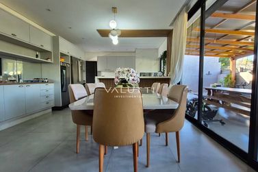 Sobrado &agrave; venda - 326m&sup2; - Condom&iacute;nio Residencial Dom Laurindo