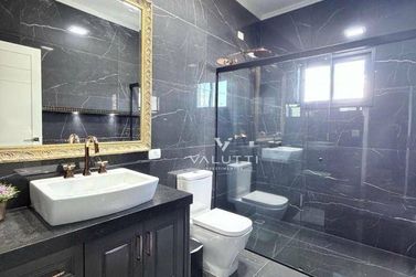 Sobrado &agrave; venda - 235m&sup2; - Condom&iacute;nio Residencial Dom Laurindo