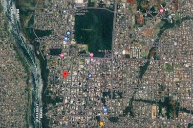 Terreno &agrave; venda - 900m&sup2; - Centro