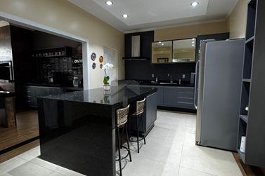 Casa &agrave; venda - 615m&sup2; - Vila Shalon