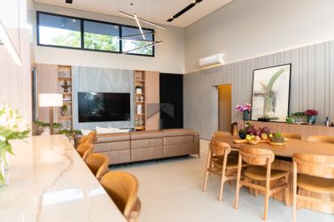 Casa &agrave; venda - 284m&sup2; - Carim&atilde;