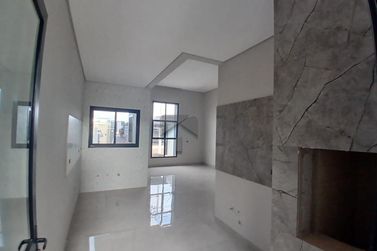 Casa &agrave; venda - 70m&sup2; - Lote Grande