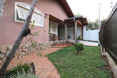 Casa &agrave; venda - 205m&sup2; - Cj Res Apor&aacute;