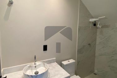 Sobrado &agrave; venda - 215m&sup2; - Yolanda