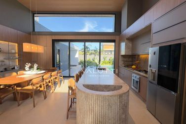 Casa &agrave; venda - 251m&sup2; - Royal Boulevard Yacht Residence e Resort