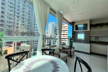 Apartamento &agrave; venda - 200m&sup2; - Meia Praia