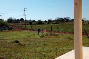 Ch&aacute;cara &agrave; venda - 820m&sup2; - Centro
