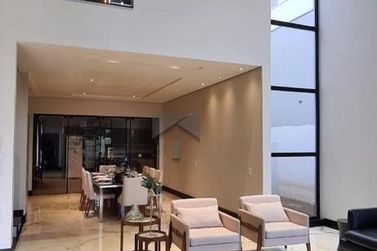 Casa &agrave; venda - 580m&sup2; - Centro