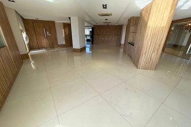 Apartamento &agrave; venda - 340m&sup2; - Centro