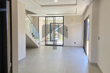 Sobrado &agrave; venda - 215m&sup2; - Yolanda