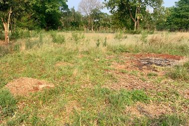 Terreno &agrave; venda - 2m&sup2; - Lote Grande