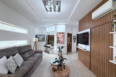 Casa &agrave; venda - 236m&sup2; - Condom&iacute;nio Arco de Paris