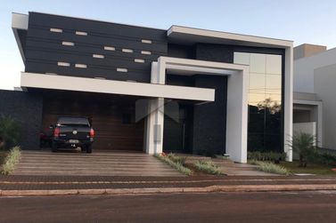 Casa &agrave; venda - 580m&sup2; - Centro