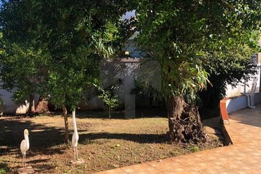 Casa &agrave; venda - 619m&sup2; - Vila A