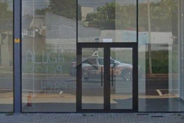 Sal&atilde;o Comercial para alugar - 157m&sup2; - Centro