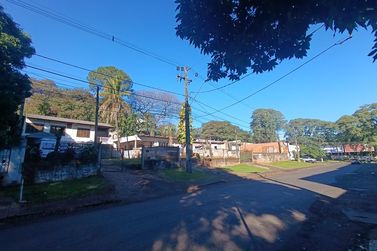 Terreno &agrave; venda - 1m&sup2; - Centro