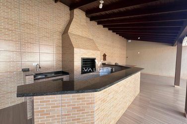 Casa &agrave; venda - 250m&sup2; - Jardim Dona F&aacute;tima Osman