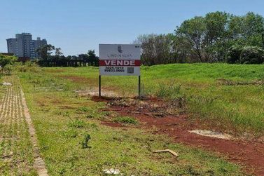 Terreno &agrave; venda - 1820m&sup2; - Jardim Polo Centro