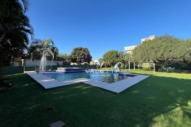 Casa &agrave; venda - 600m&sup2; - Condom&iacute;nio Chacara Natureza