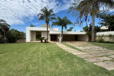Casa &agrave; venda - 382m&sup2; - Condom&iacute;nio Vila Residencial B