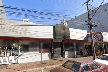 Terreno &agrave; venda - 900m&sup2; - Centro