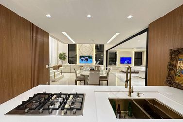 Sobrado &agrave; venda - 472m&sup2; - Condom&iacute;nio Residencial Esmeralda