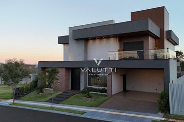 Sobrado &agrave; venda - 356m&sup2; - Condom&iacute;nio &Aacute;guas Claras
