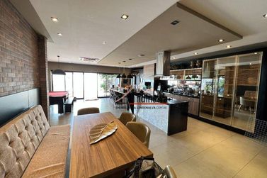 Sobrado &agrave; venda - 397m&sup2; - Condom&iacute;nio Residencial Village Igua&ccedil;u