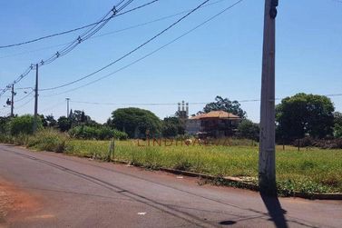 Terreno &agrave; venda - 821m&sup2; - Parque da Lagoa
