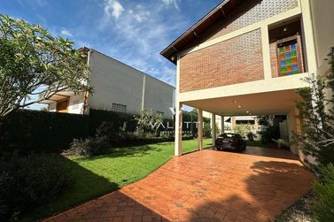 Sobrado &agrave; venda - 450m&sup2; - Parque Residencial Karla