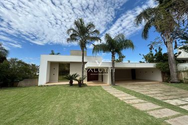 Casa &agrave; venda - 382m&sup2; - Condom&iacute;nio Vila Residencial B