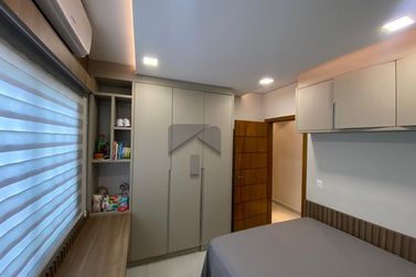 Casa &agrave; venda - 262m&sup2; - Jardim Bandeirantes