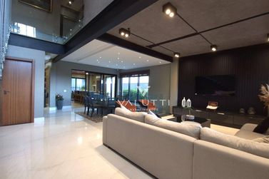 Sobrado &agrave; venda - 252m&sup2; - Condom&iacute;nio Terras Alpha I