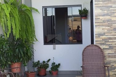 Casa &agrave; venda - 70m&sup2; - Parque Ouro Verde