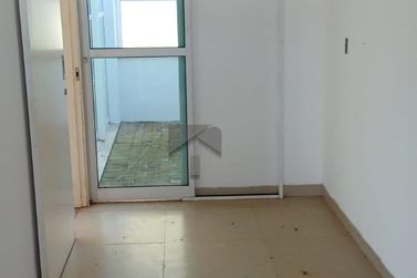 Sobrado &agrave; venda - 180m&sup2; - Jardim Naipi