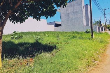 Terreno &agrave; venda - 348m&sup2; - Jardim Ip&ecirc; III