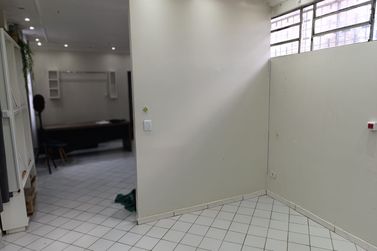 Sala Comercial para alugar - 150m&sup2; - Centro
