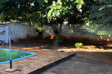 Casa &agrave; venda - 619m&sup2; - Vila A