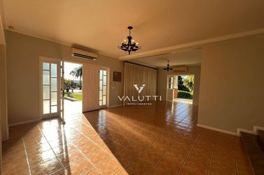Casa &agrave; venda - 600m&sup2; - Condom&iacute;nio Chacara Natureza
