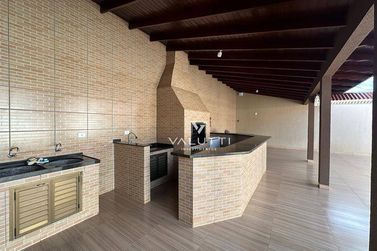 Casa &agrave; venda - 250m&sup2; - Jardim Dona F&aacute;tima Osman