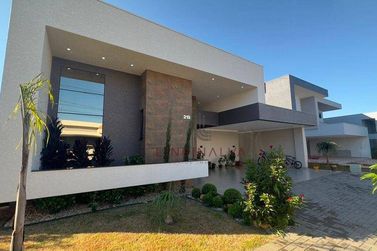 Casa &agrave; venda - 248m&sup2; - Condom&iacute;nio Horizontal Fechado Arco de Paris