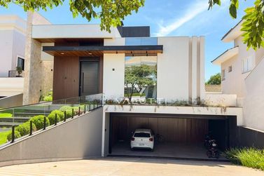Casa &agrave; venda - 483m&sup2; - Condom&iacute;nio Residencial Castel Franco