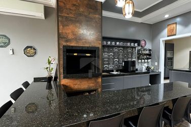 Casa &agrave; venda - 615m&sup2; - Vila Shalon