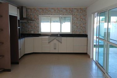 Sobrado &agrave; venda - 180m&sup2; - Jardim Naipi