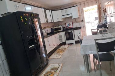 Casa &agrave; venda - 180m&sup2; - Jardim Ip&ecirc;