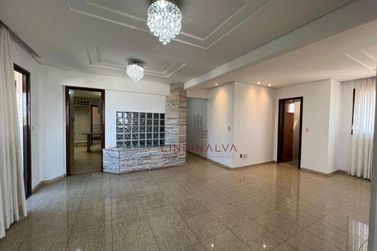 Apartamento &agrave; venda - 211m&sup2; - Vila Maracan&atilde;