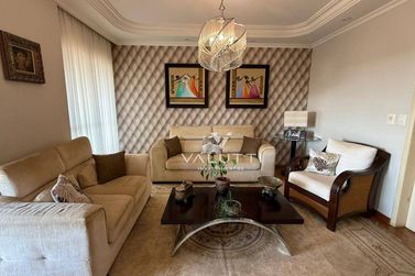 Apartamento &agrave; venda - 220m&sup2; - Edif&iacute;cio Falls Garden